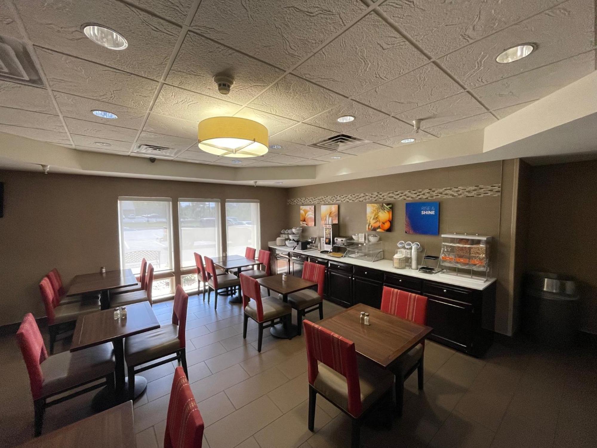Comfort Suites Crossville Exterior photo