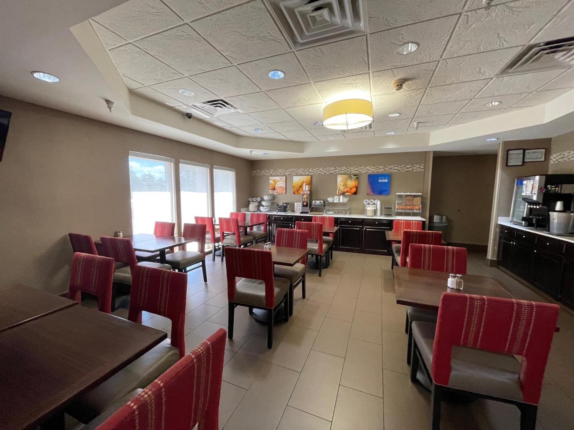 Comfort Suites Crossville Exterior photo