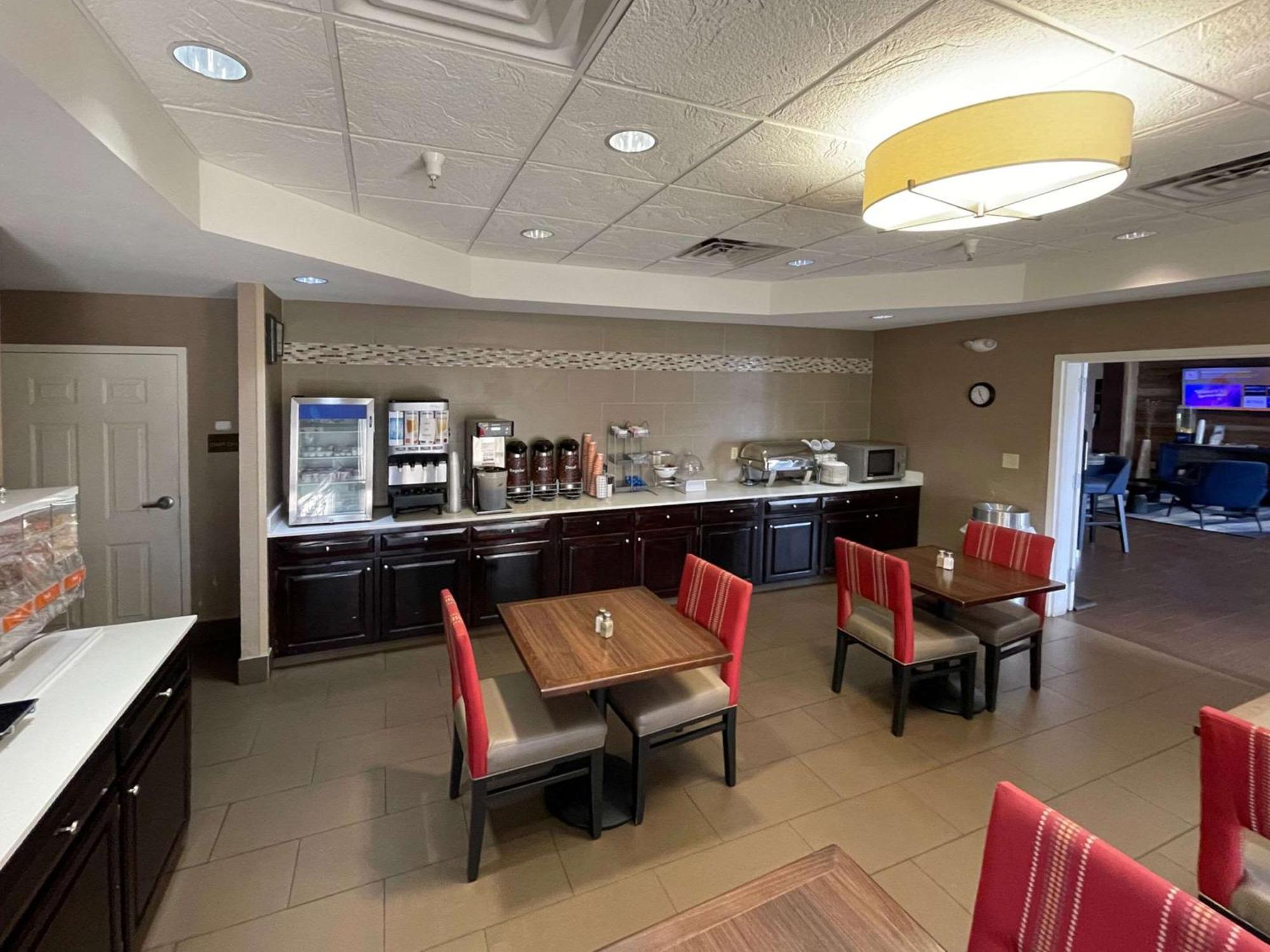 Comfort Suites Crossville Exterior photo